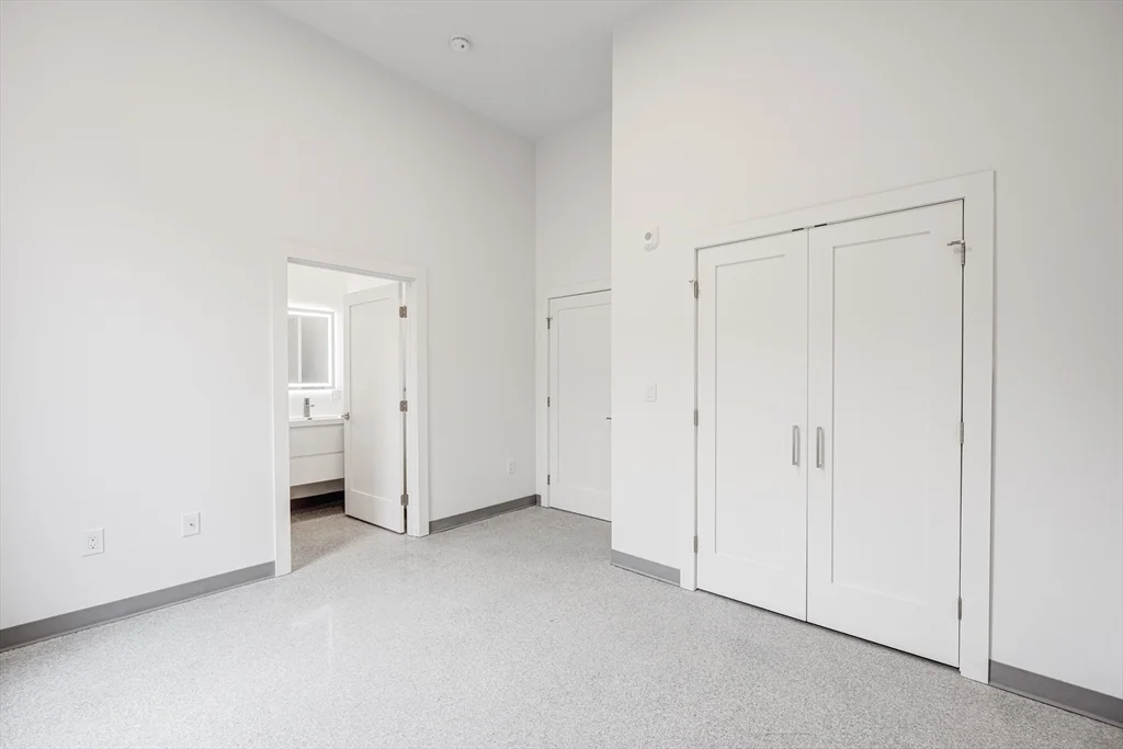 2 bed, 2 bath apartment for rent at 80 Middlesex St Unit 306, Lowell — photo 9 of 24