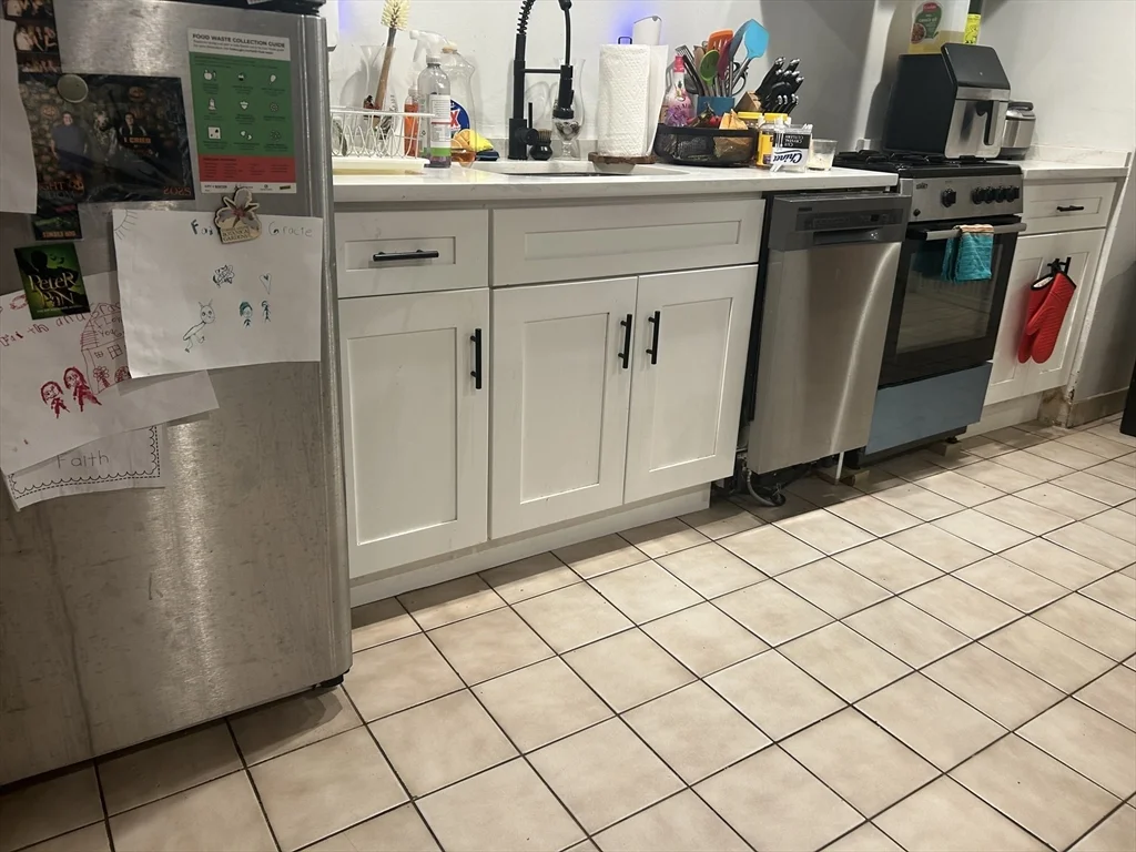 2 bed, 1 bath apartment for rent at 80 Mount Pleasant Ave Unit B, Roxbury — photo 2 of 8