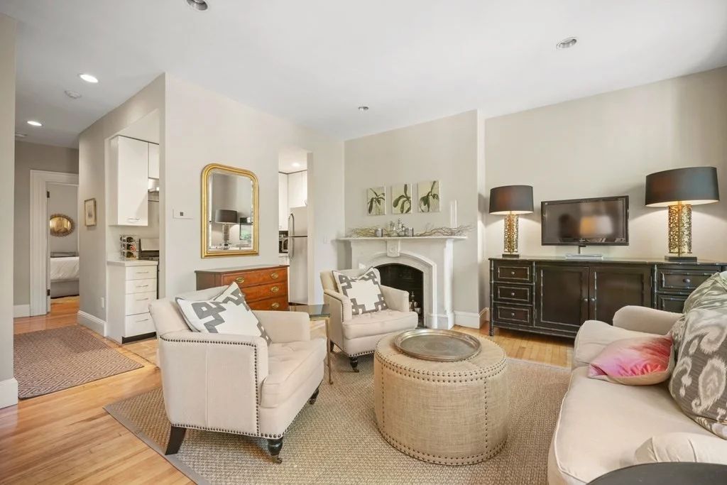 2 bed, 1 bath apartment for rent at 80 Mt Vernon St Unit 8, Beacon Hill — photo 3 of 26