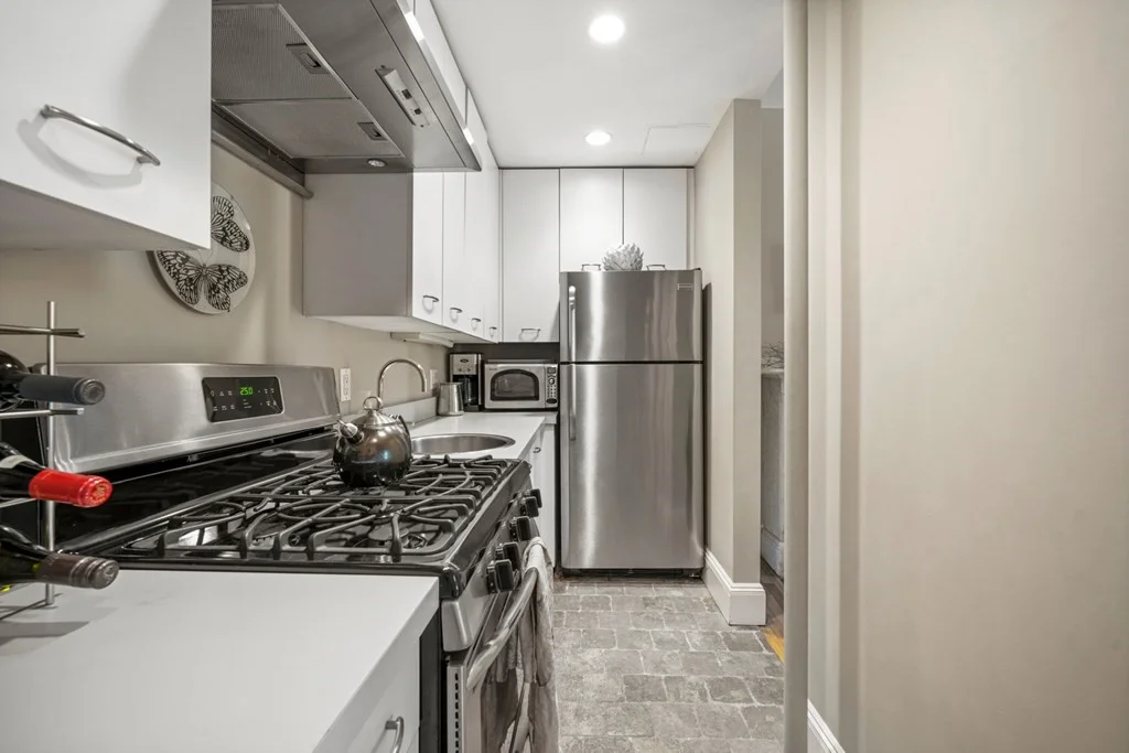 2 bed, 1 bath apartment for rent at 80 Mt Vernon St Unit 8, Beacon Hill — photo 14 of 26