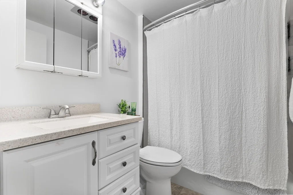2 bed, 1 bath apartment for rent at 80 N Warren St Unit 24, Woburn — photo 12 of 19
