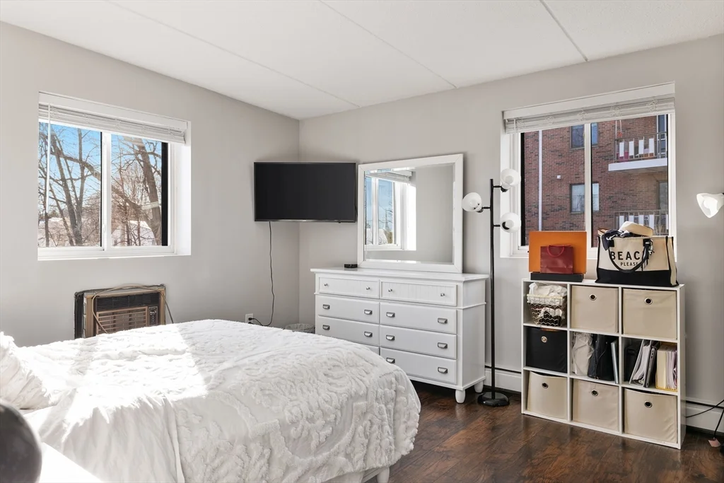 2 bed, 1 bath apartment for rent at 80 N Warren St Unit 2D, Woburn — photo 8 of 19
