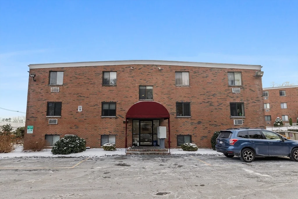2 bed, 1 bath apartment for rent at 80 N Warren St Unit 2D, Woburn — photo 18 of 19