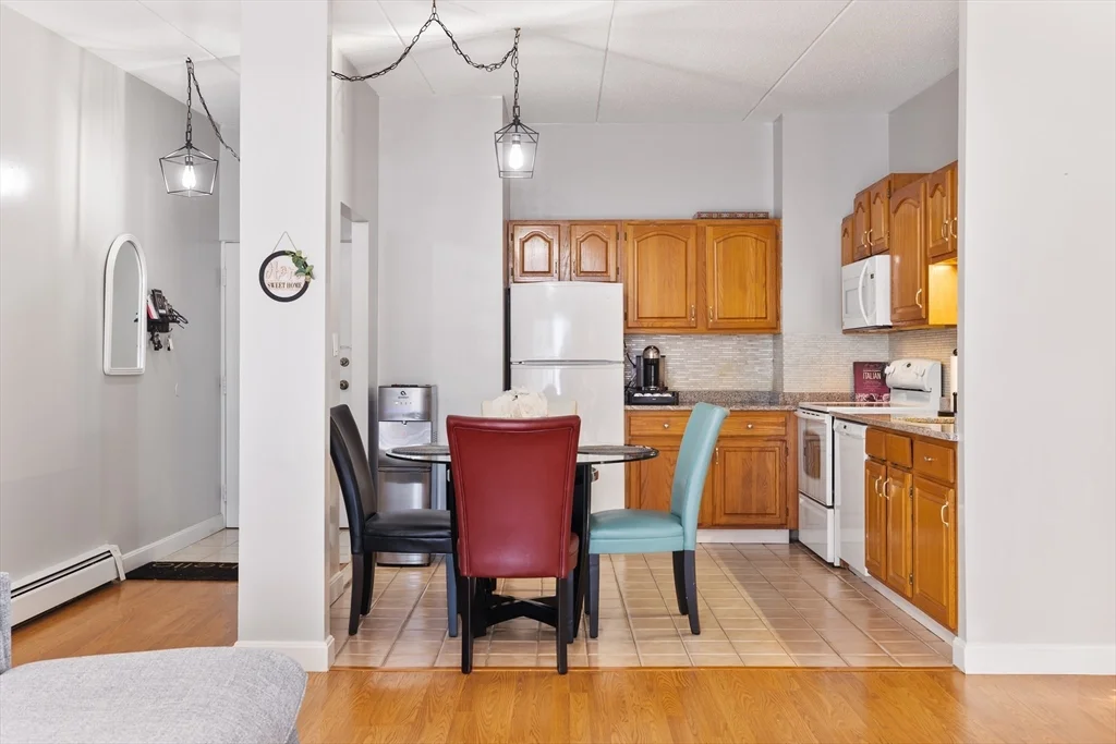 2 bed, 1 bath apartment for rent at 80 N Warren St Unit 2D, Woburn — photo 6 of 19