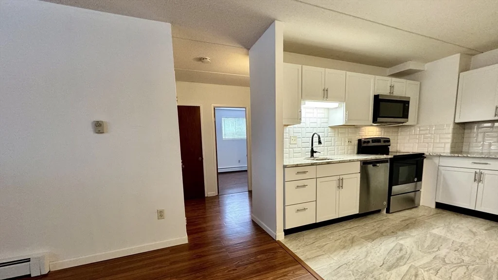 2 bed, 1 bath apartment for rent at 80 N Warren St Unit 7, Woburn — photo 7 of 20
