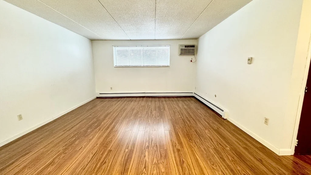 2 bed, 1 bath apartment for rent at 80 N Warren St Unit 7, Woburn — photo 8 of 20