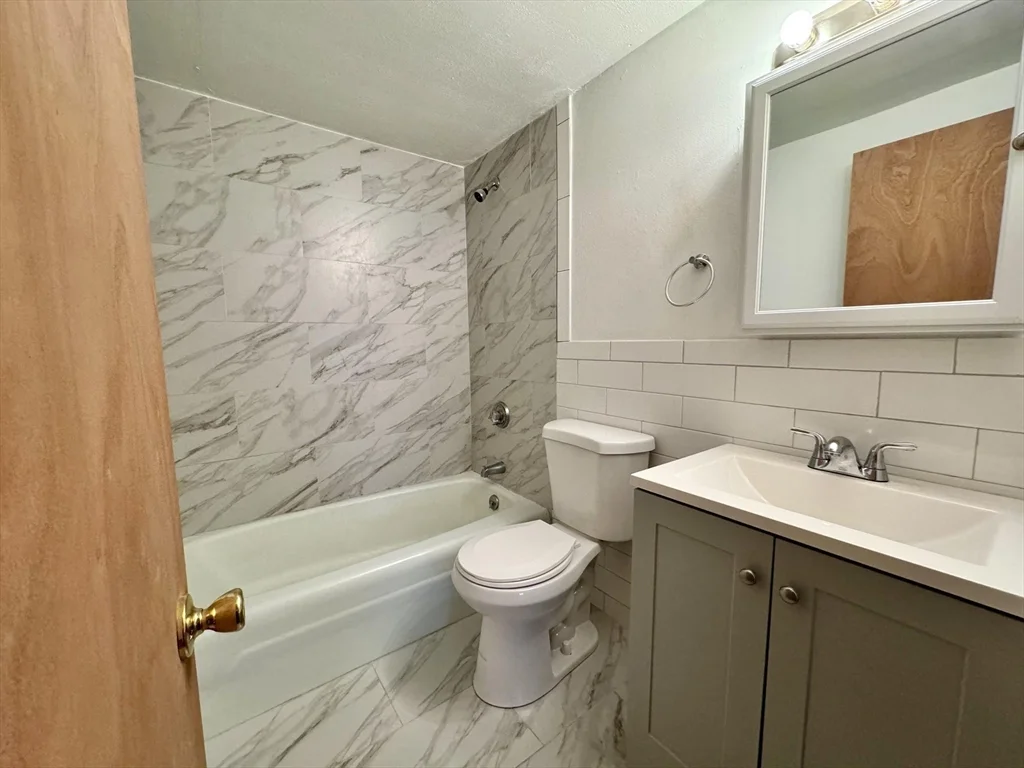 2 bed, 1 bath apartment for rent at 80 N Warren St Unit 7, Woburn — photo 10 of 20