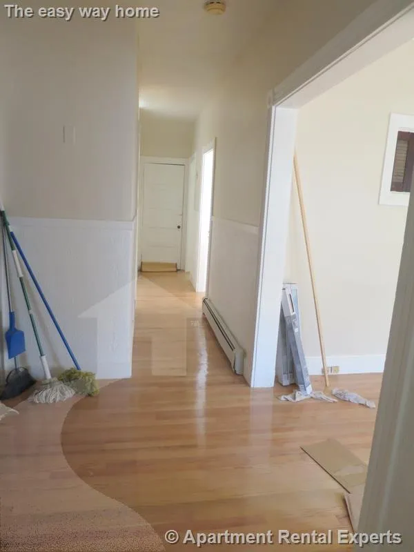 3 bed, 1 bath apartment for rent at 80 Newbury St Unit 1, Davis Square — photo 9 of 11