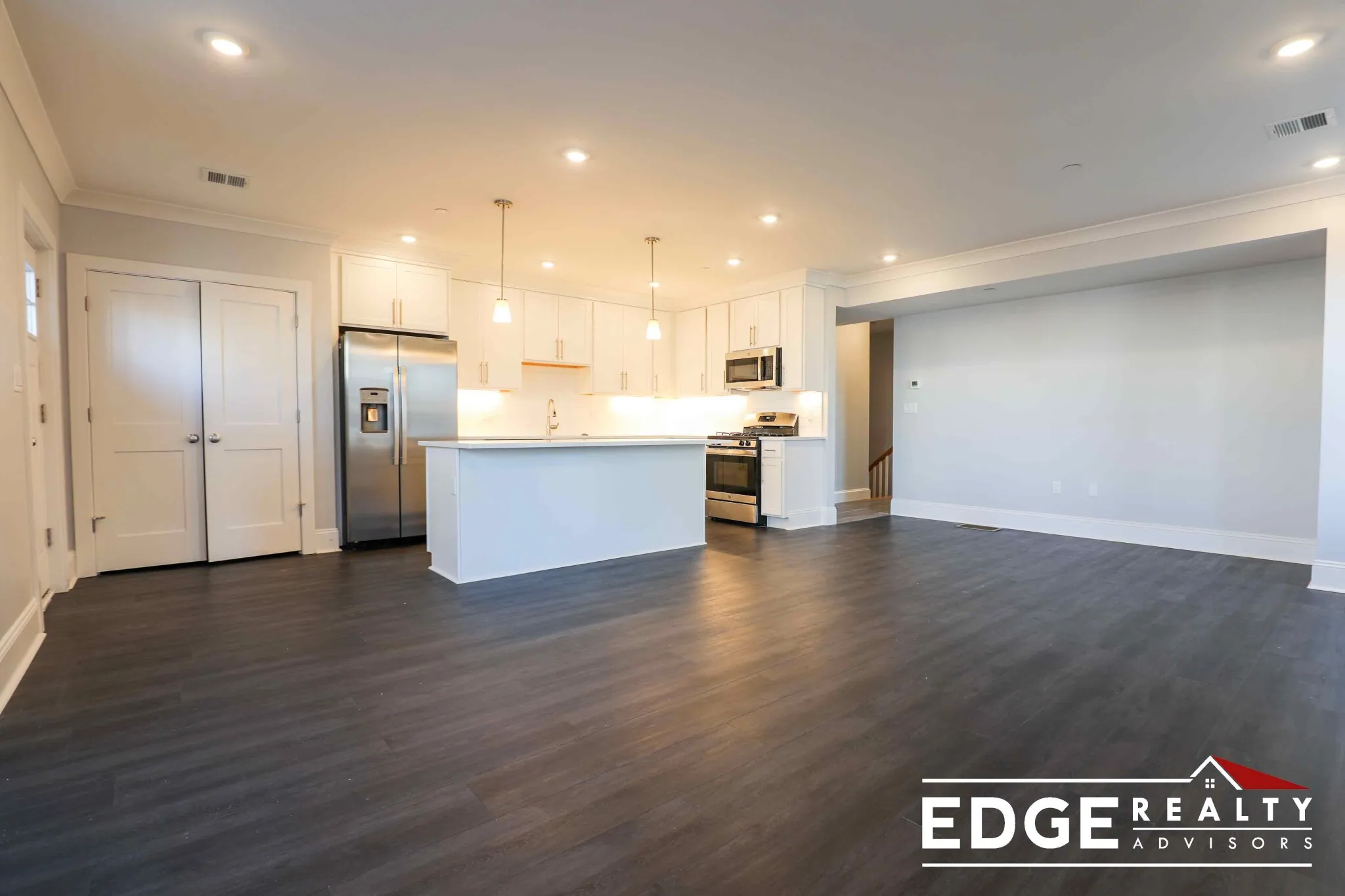 5 bed, 3 bath apartment for rent at 80 North Beacon St Unit 2, Allston — photo 4 of 12