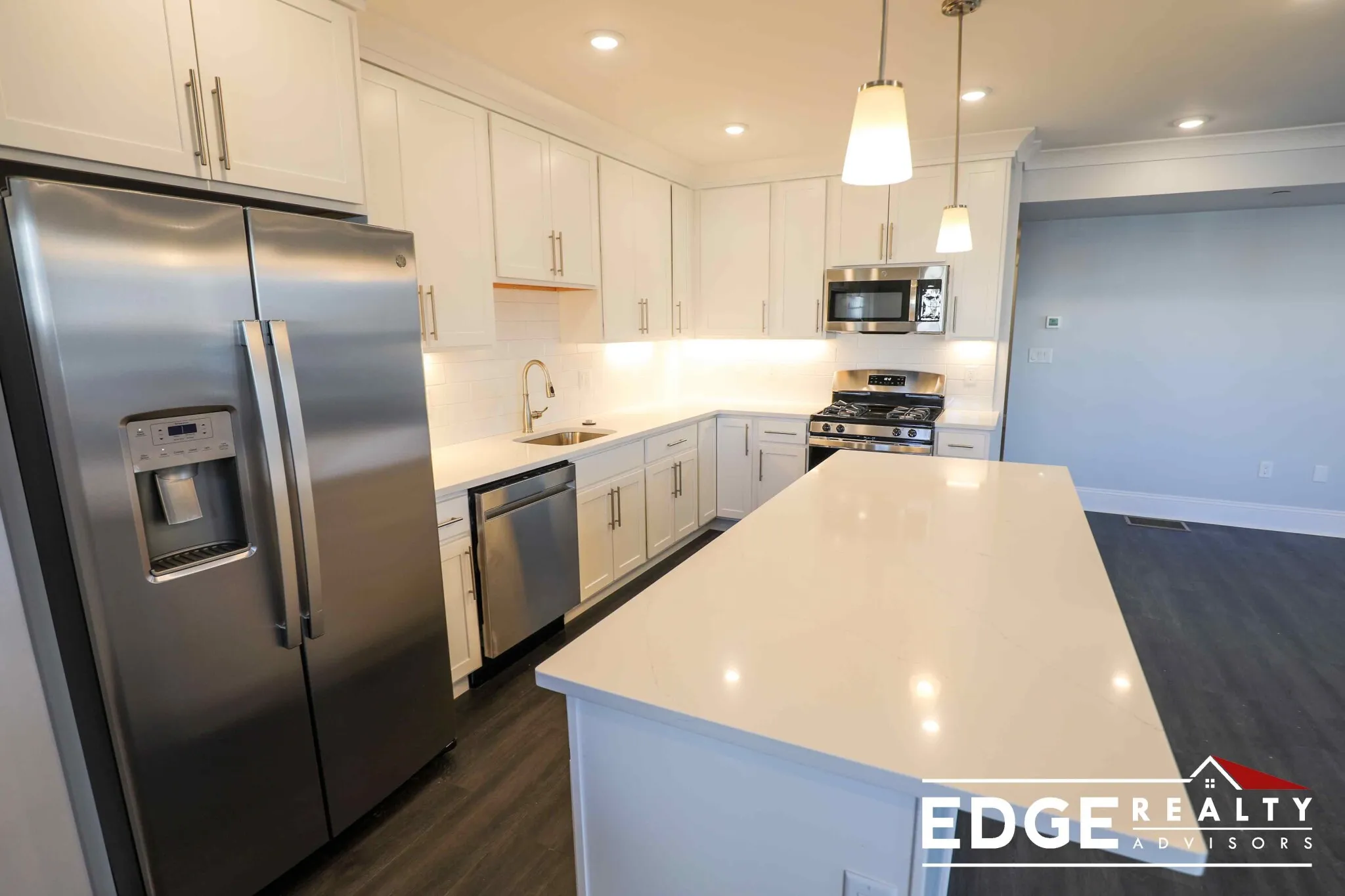 5 bed, 3 bath apartment for rent at 80 North Beacon St Unit 2, Allston — photo 3 of 12