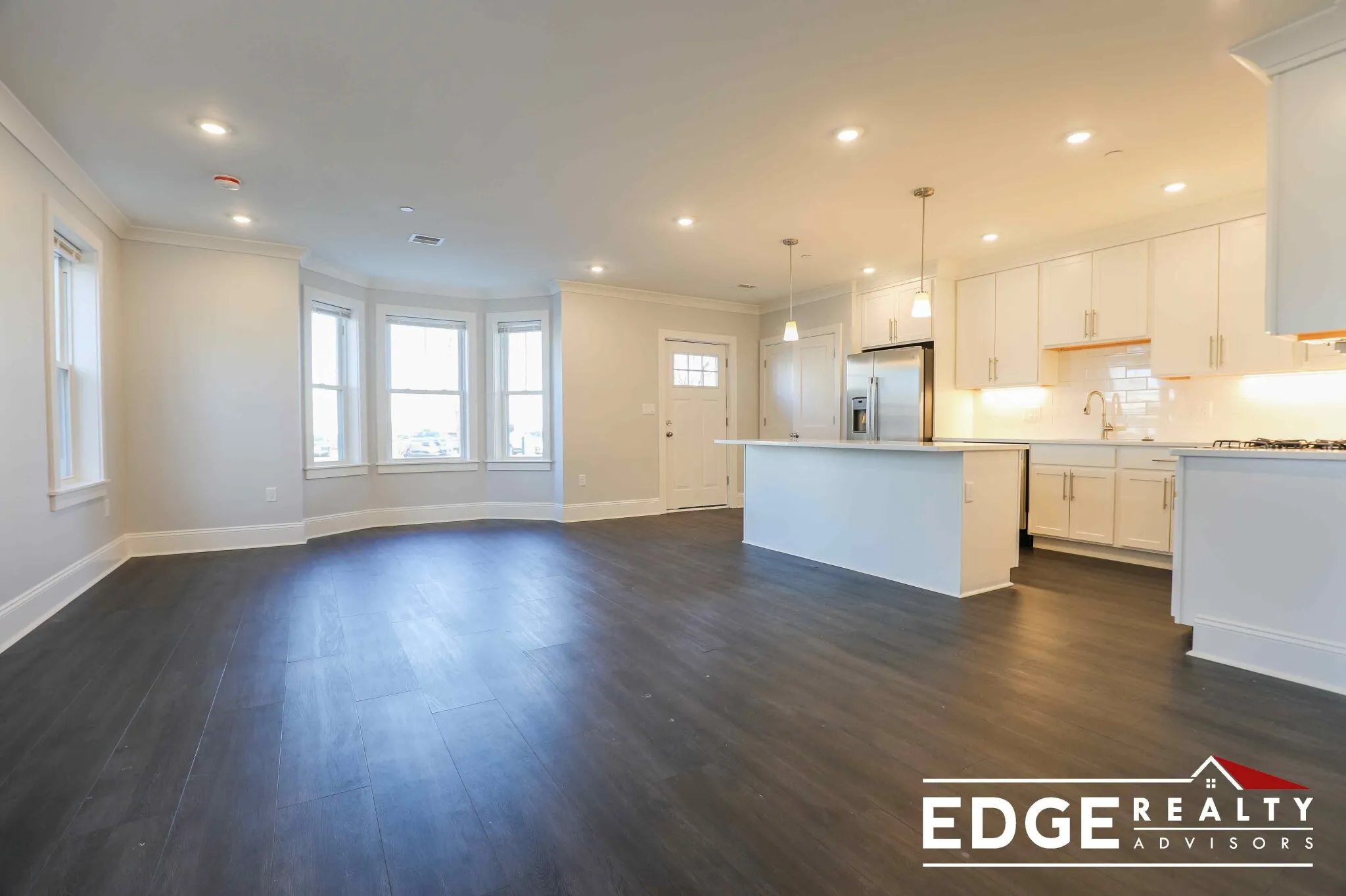 5 bed, 3 bath apartment for rent at 80 North Beacon St Unit 2, Allston — photo 2 of 12