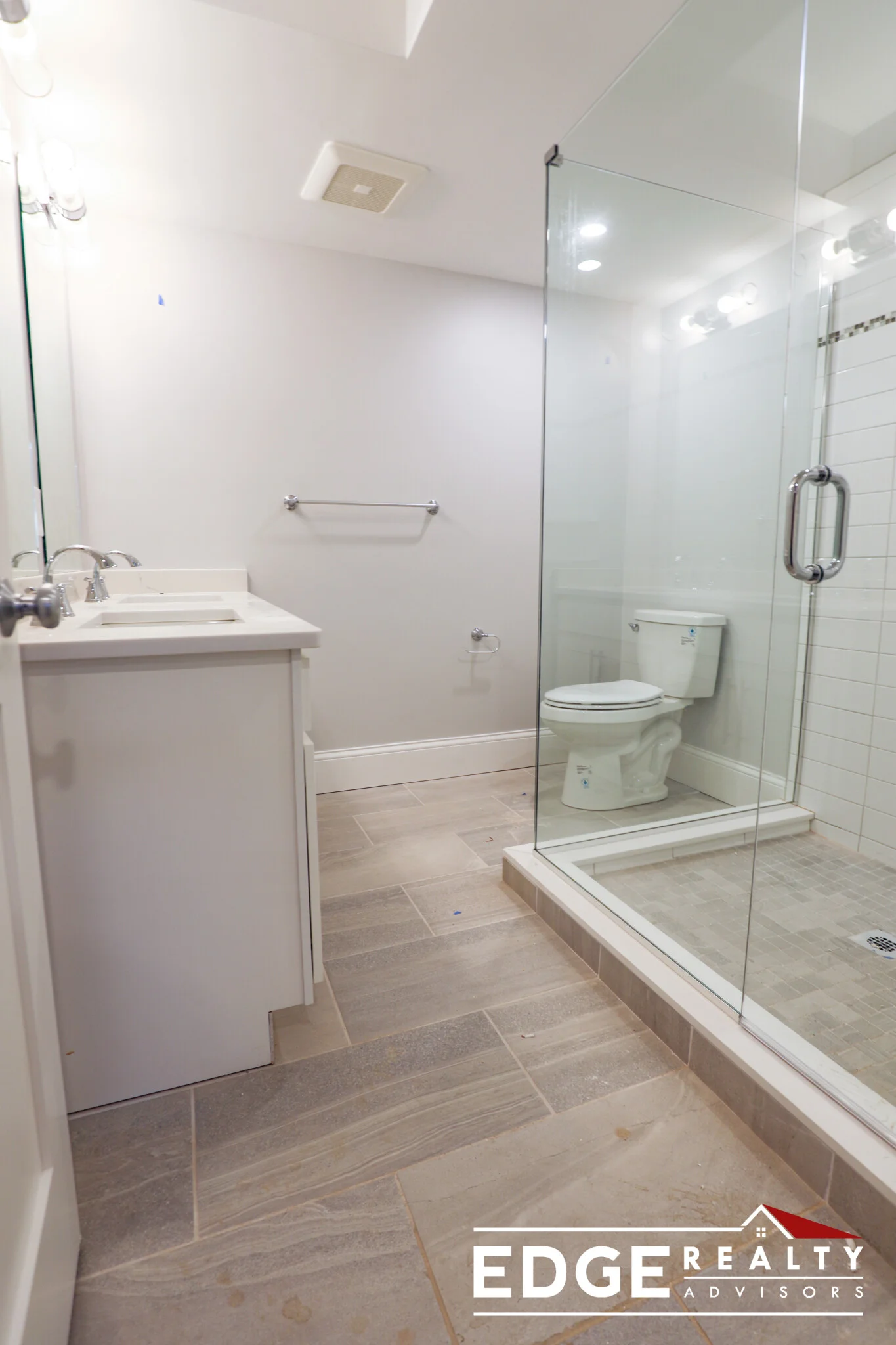 5 bed, 3 bath apartment for rent at 80 North Beacon St Unit 2, Allston — photo 9 of 12