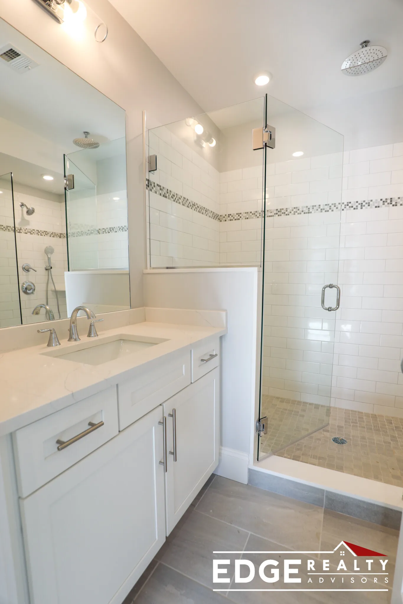 4 bed, 2 bath apartment for rent at 80 North Beacon St Unit 3, Allston — photo 9 of 11