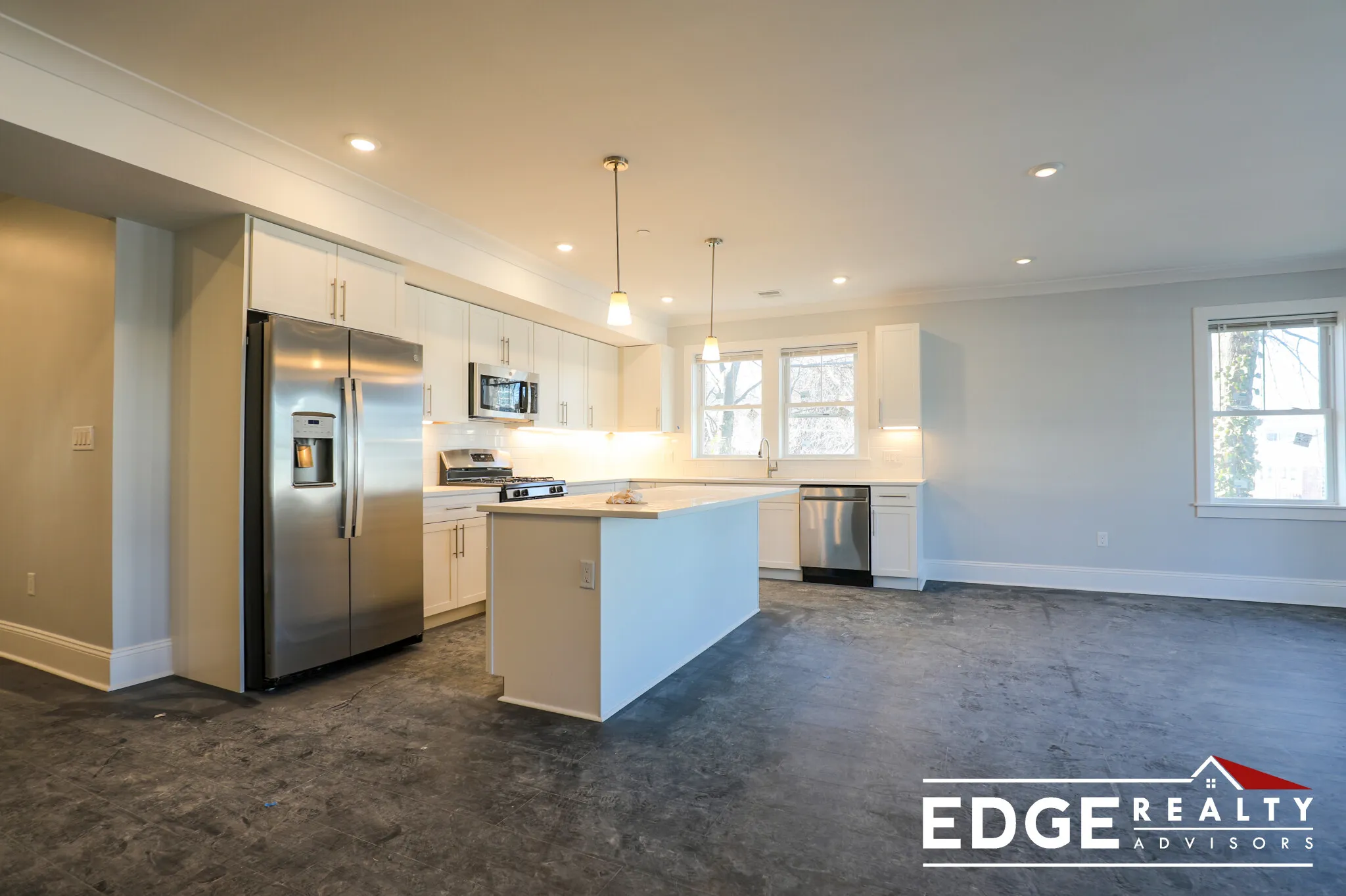 4 bed, 2 bath apartment for rent at 80 North Beacon St Unit 3, Allston — photo 1 of 11