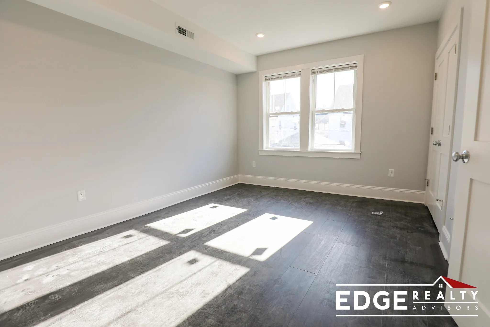 4 bed, 2 bath apartment for rent at 80 North Beacon St Unit 3, Allston — photo 8 of 11