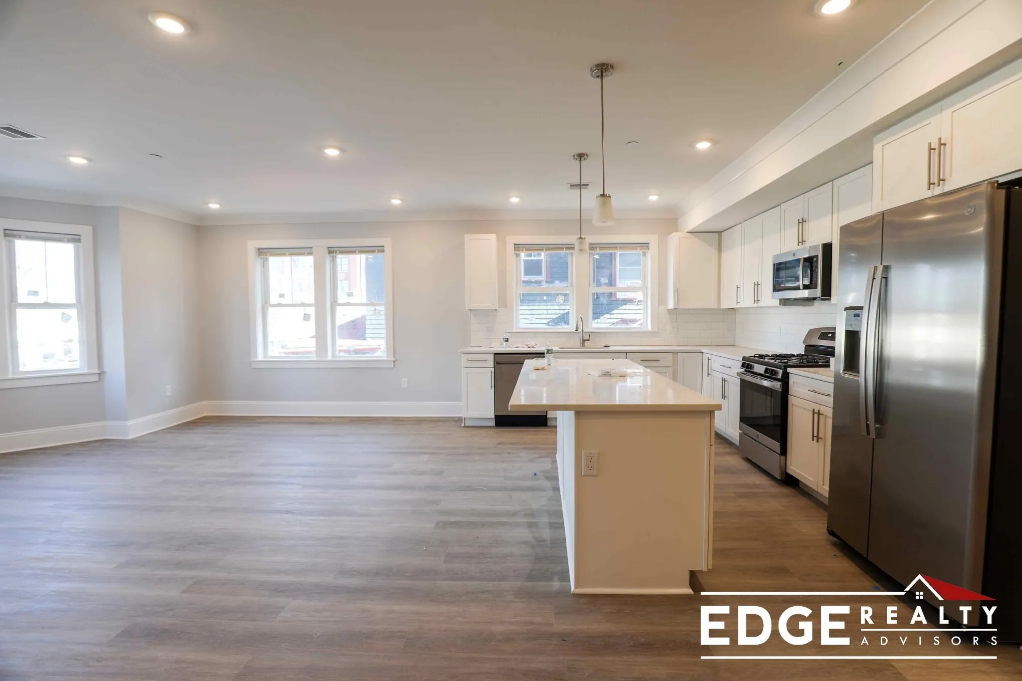 4 bed, 3 bath apartment for rent at 80 North Beacon St Unit 4, Allston — photo 3 of 12