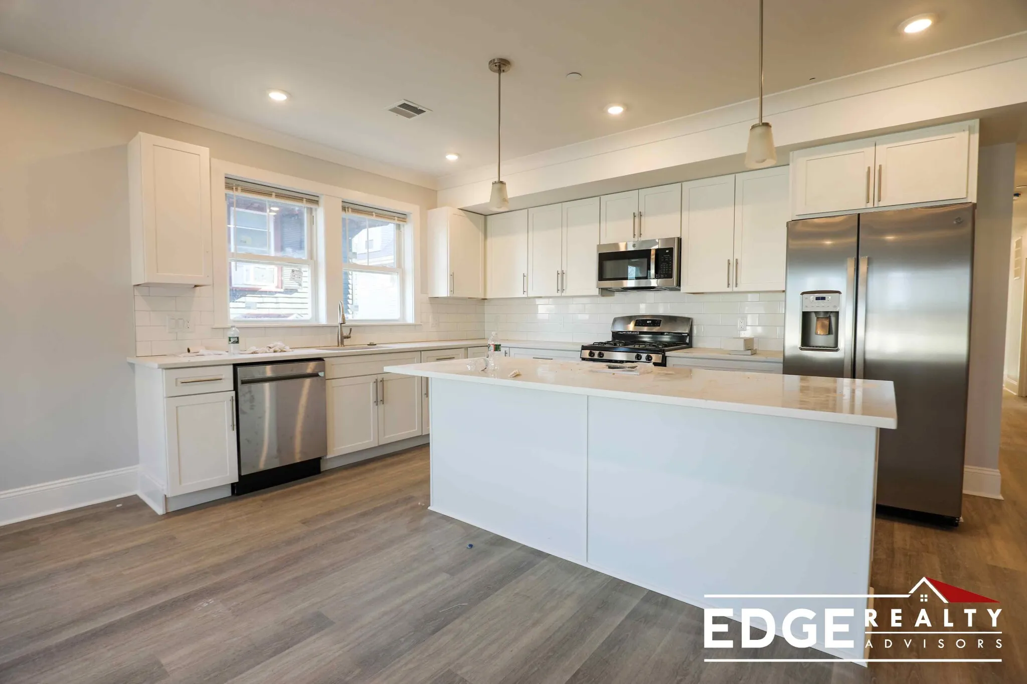 4 bed, 3 bath apartment for rent at 80 North Beacon St Unit 4, Allston — photo 2 of 12