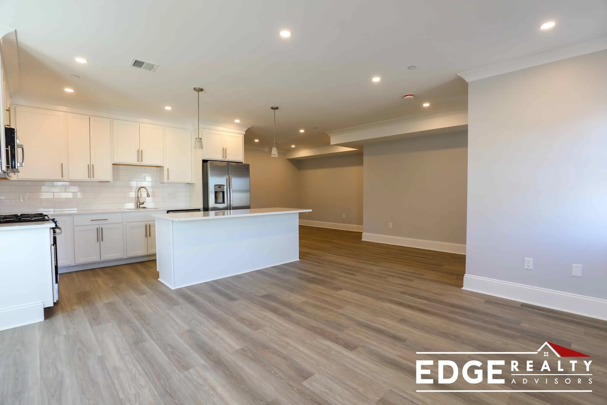 4 bed, 3 bath apartment for rent at 80 North Beacon St Unit 6, Allston — photo 3 of 13