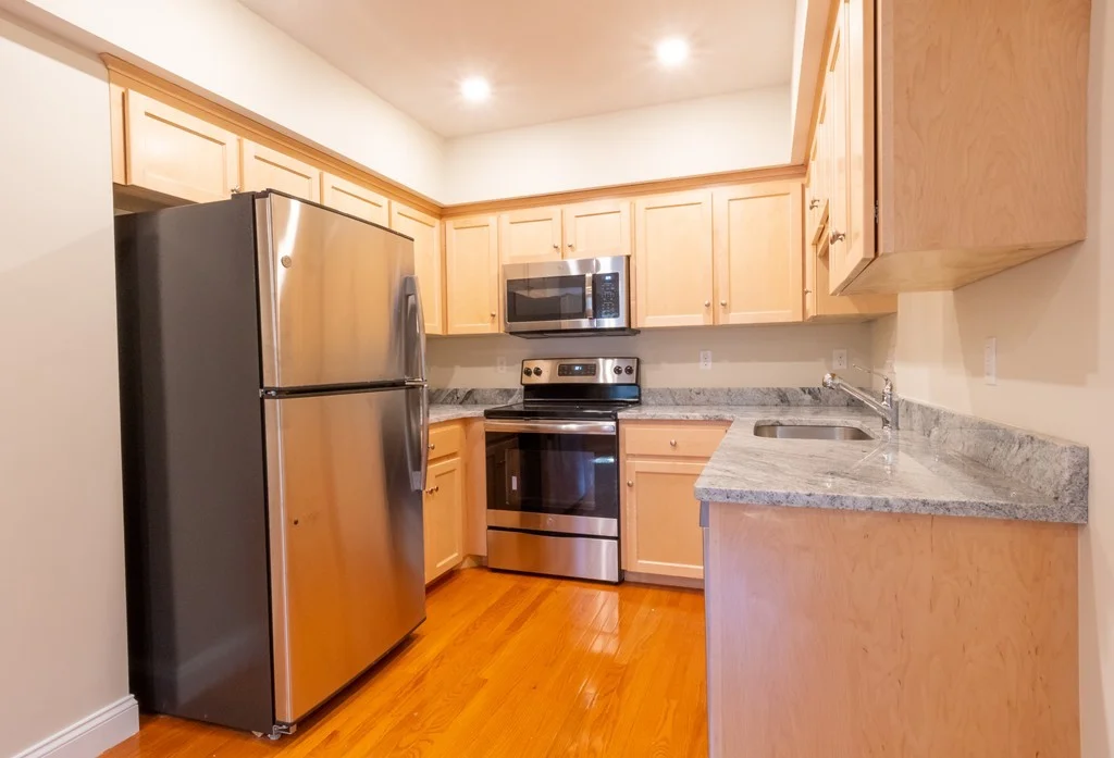 2 bed, 2 bath apartment for rent at 80 North Meadows Rd Unit 206, Medfield — photo 3 of 11