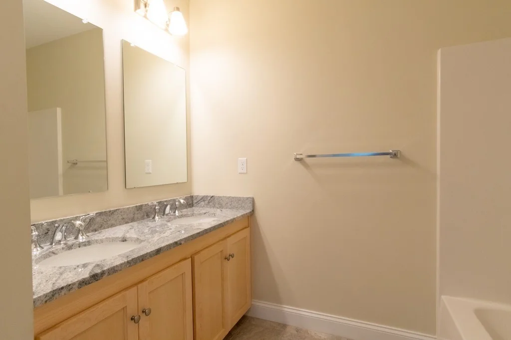 2 bed, 2 bath apartment for rent at 80 North Meadows Rd Unit 206, Medfield — photo 6 of 11
