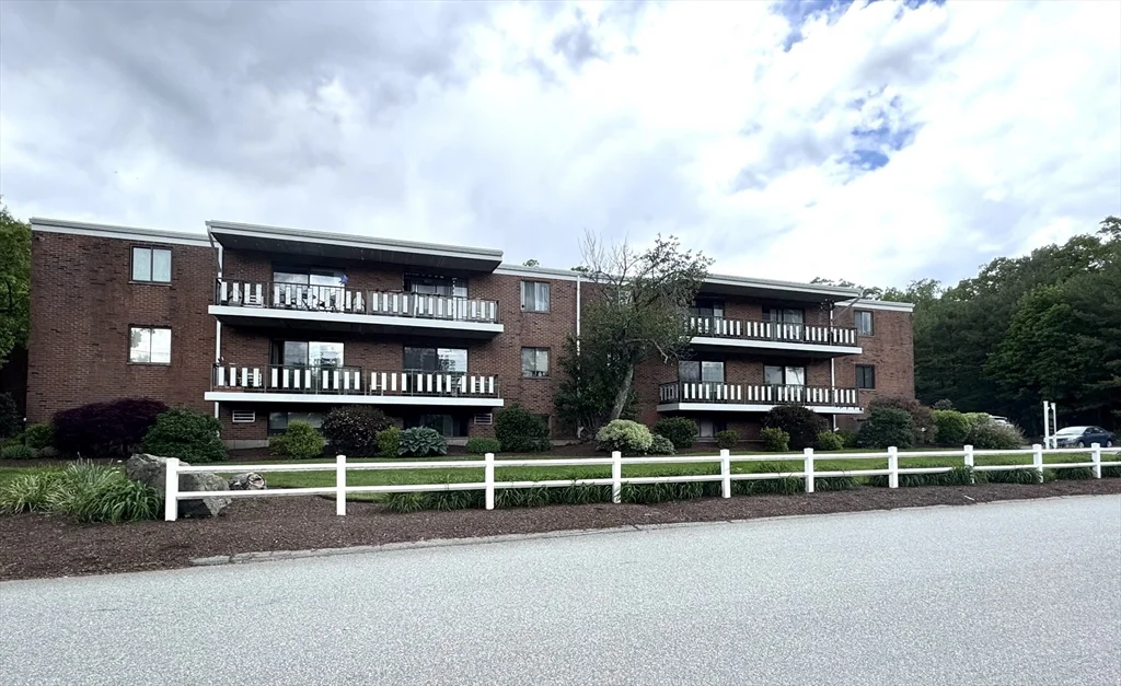 1 bed, 1 bath apartment for rent at 80 North Warren Unit 20, Woburn — photo 38 of 39