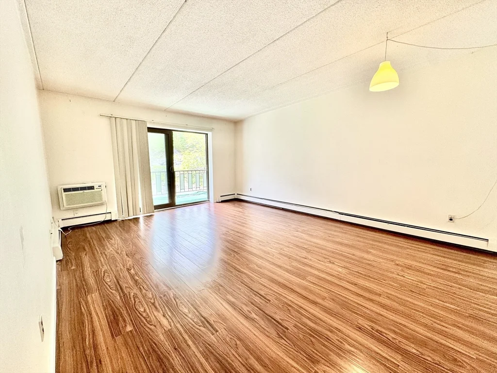 1 bed, 1 bath apartment for rent at 80 North Warren Unit 20, Woburn — photo 16 of 39