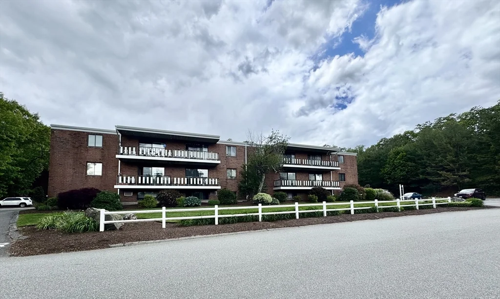 1 bed, 1 bath apartment for rent at 80 North Warren Unit 20, Woburn — photo 37 of 39