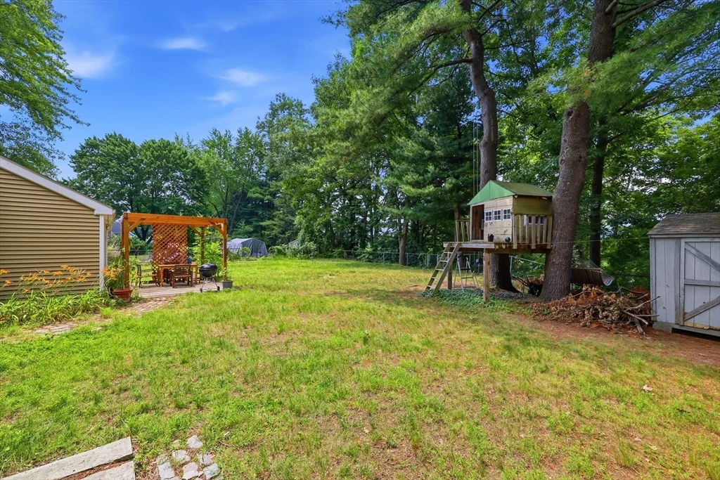 3 bed, 1 bath apartment for rent at 80 Old Mill Rd Unit 0, Shrewsbury — photo 28 of 36