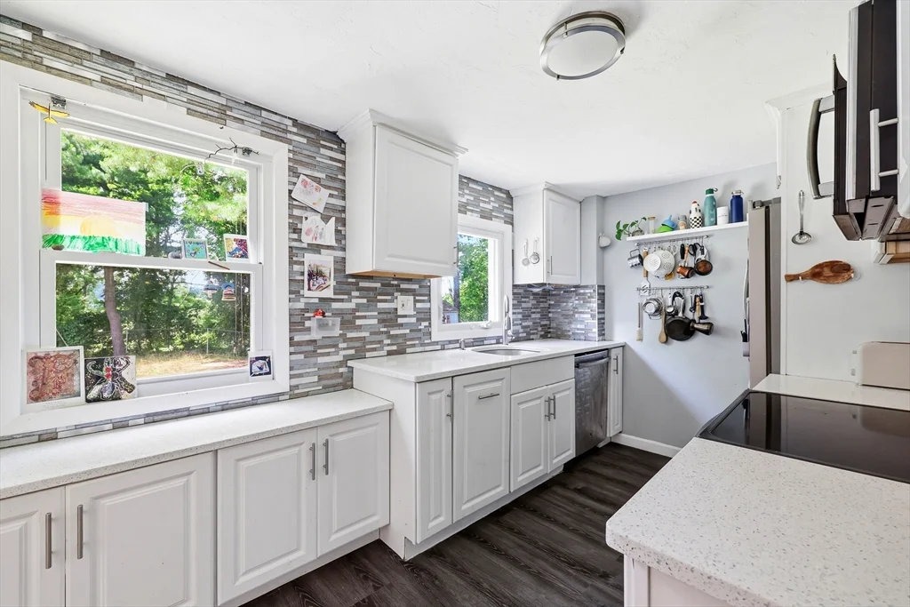 3 bed, 1 bath apartment for rent at 80 Old Mill Rd Unit 0, Shrewsbury — photo 6 of 36