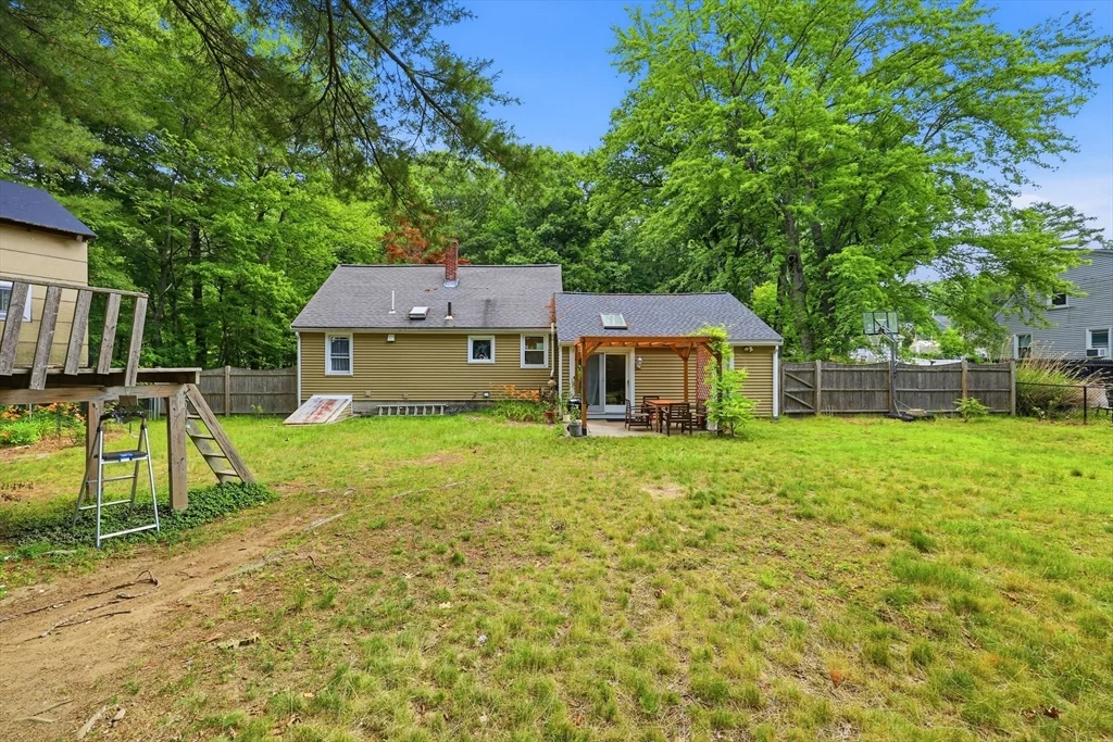 3 bed, 1 bath apartment for rent at 80 Old Mill Rd Unit 0, Shrewsbury — photo 30 of 36
