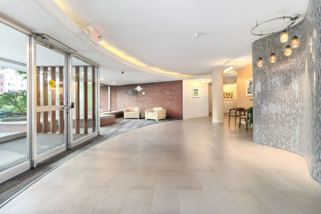 3 bed, 2 bath apartment for rent at 80 Park St Unit 32, Brookline