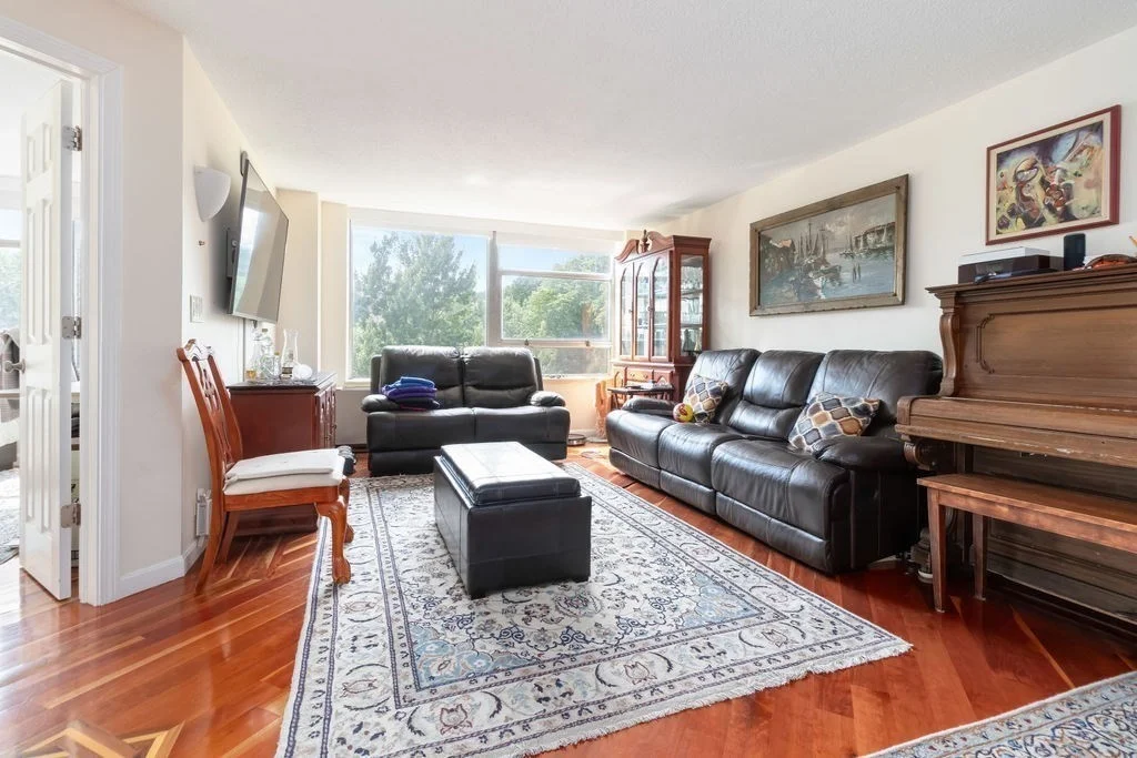3 bed, 2 bath apartment for rent at 80 Park St Unit 32, Brookline — photo 5 of 16