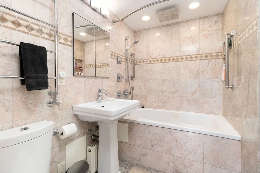 3 bed, 2 bath apartment for rent at 80 Park St Unit 32, Brookline — photo 15 of 16