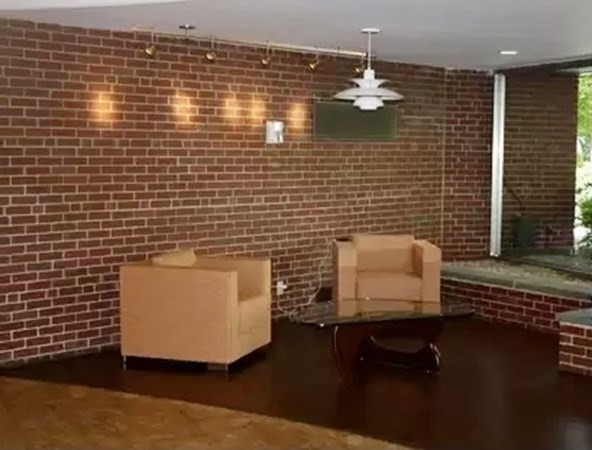 3 bed, 2 bath apartment for rent at 80 Park St Unit 74, Coolidge Corner — photo 4 of 15