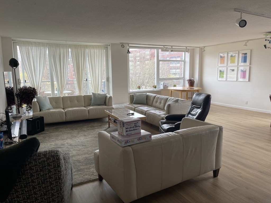 3 bed, 2 bath apartment for rent at 80 Park St Unit 74, Coolidge Corner — photo 6 of 15