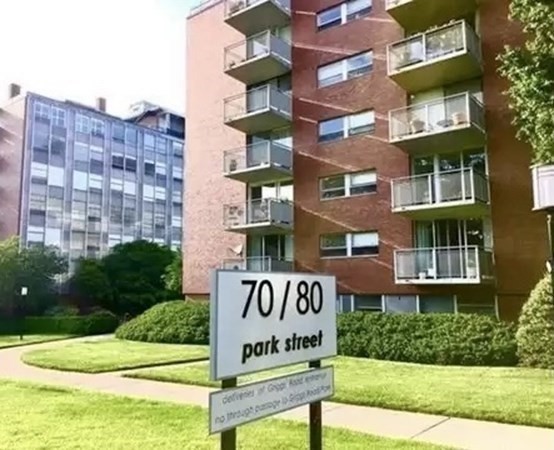 3 bed, 2 bath apartment for rent at 80 Park St Unit 74, Coolidge Corner — photo 2 of 15