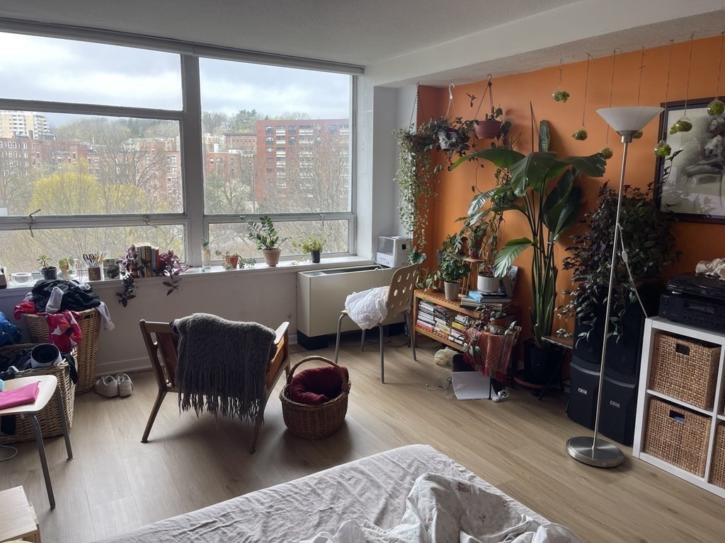 3 bed, 2 bath apartment for rent at 80 Park St Unit 74, Coolidge Corner — photo 13 of 15