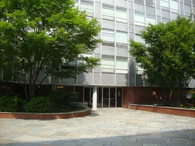 2 bed, 2 bath apartment for rent at 80 Park Unit 54, Coolidge Corner — photo 1 of 12