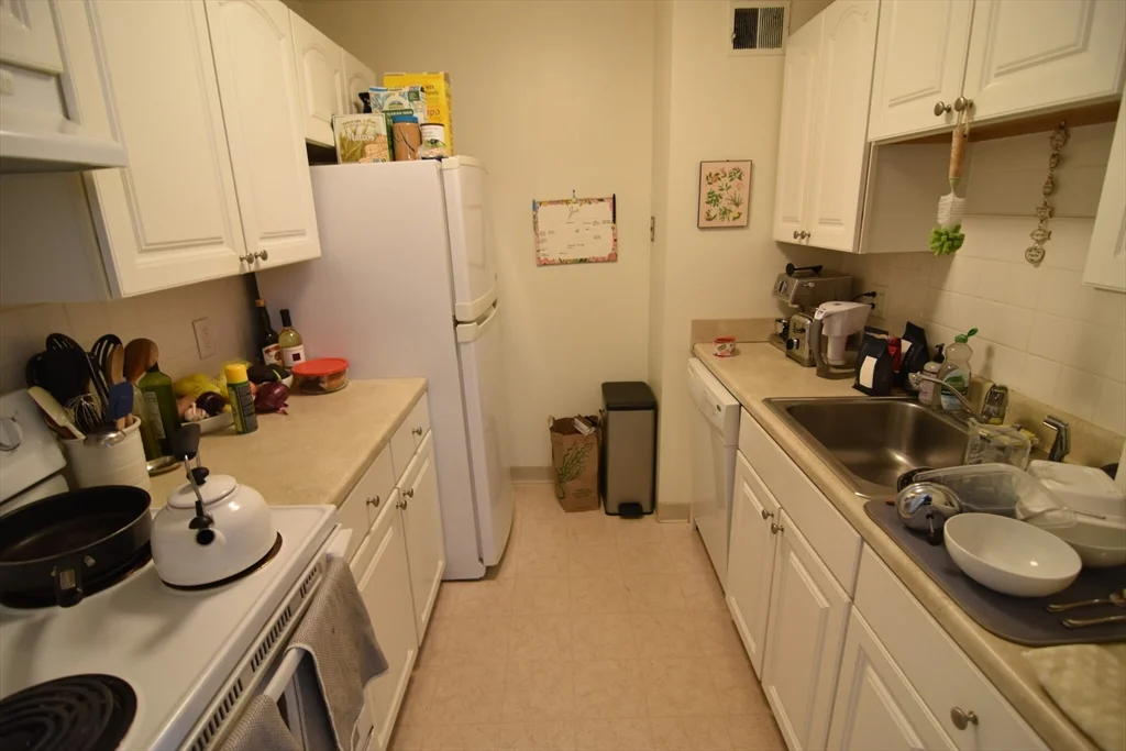 1 bed, 1 bath apartment for rent at 80 Pleasant Unit 22, Coolidge Corner — photo 6 of 10