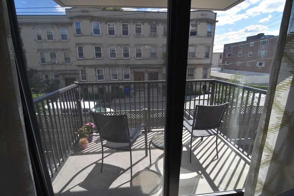 1 bed, 1 bath apartment for rent at 80 Pleasant Unit 22, Coolidge Corner — photo 2 of 10