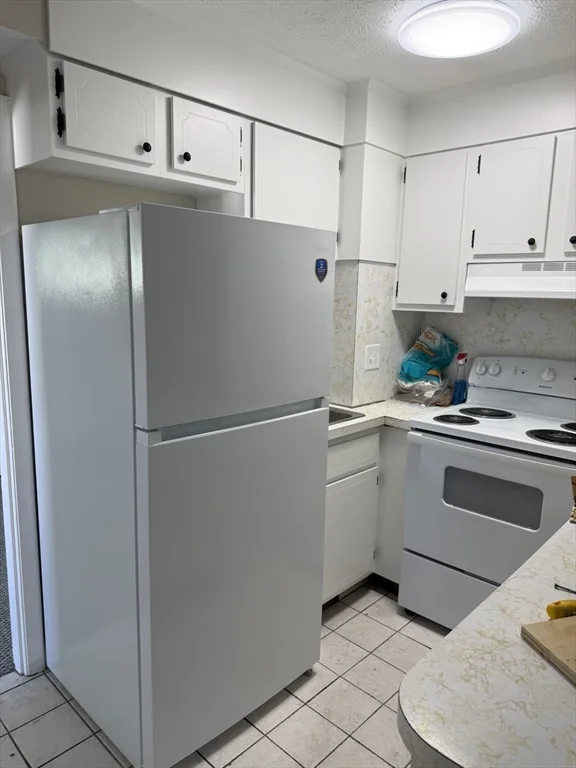 1 bed, 1 bath apartment for rent at 80 Quarry St Unit 5, Quincy — photo 2 of 10