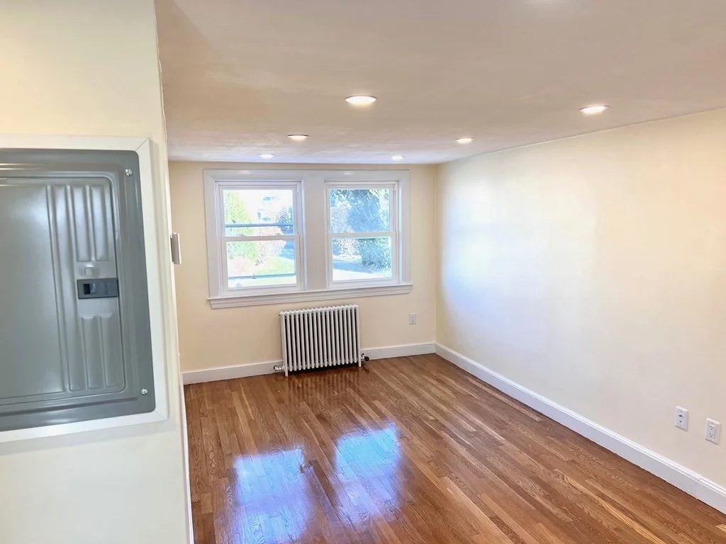 1 bed, 1 bath apartment for rent at 80 Quincy Ave Unit 2, Winthrop — photo 7 of 14