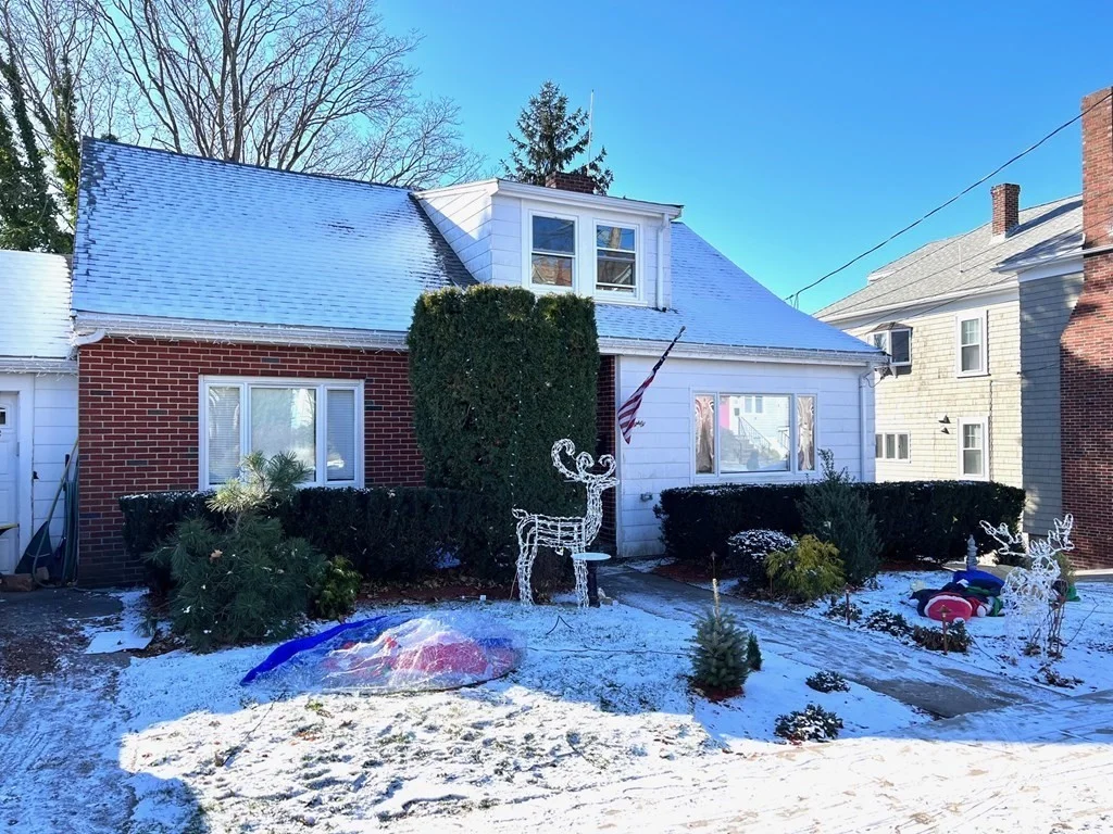 1 bed, 1 bath apartment for rent at 80 Quincy Ave Unit 2, Winthrop — photo 1 of 14