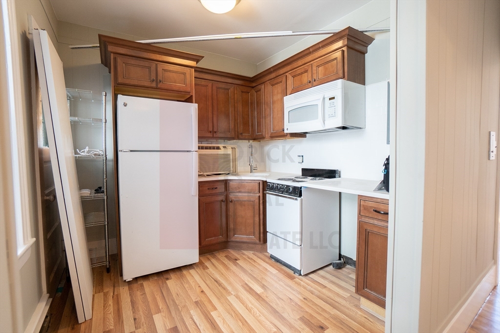 2 bed, 1 bath apartment for rent at 80 Revere St Unit 8, Beacon Hill — photo 4 of 8
