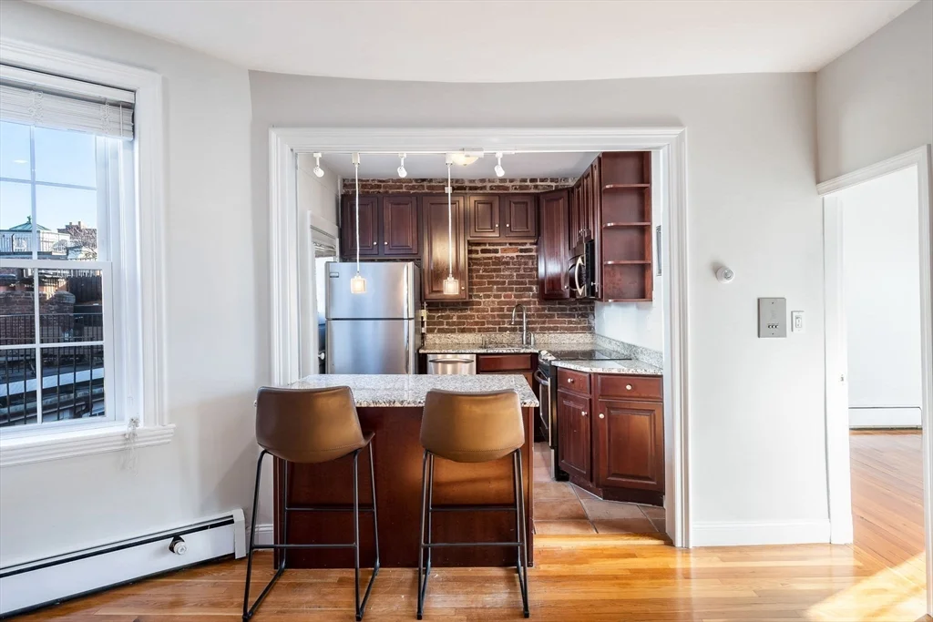 2 bed, 1 bath apartment for rent at 80 Revere Unit 10, Beacon Hill — photo 5 of 19