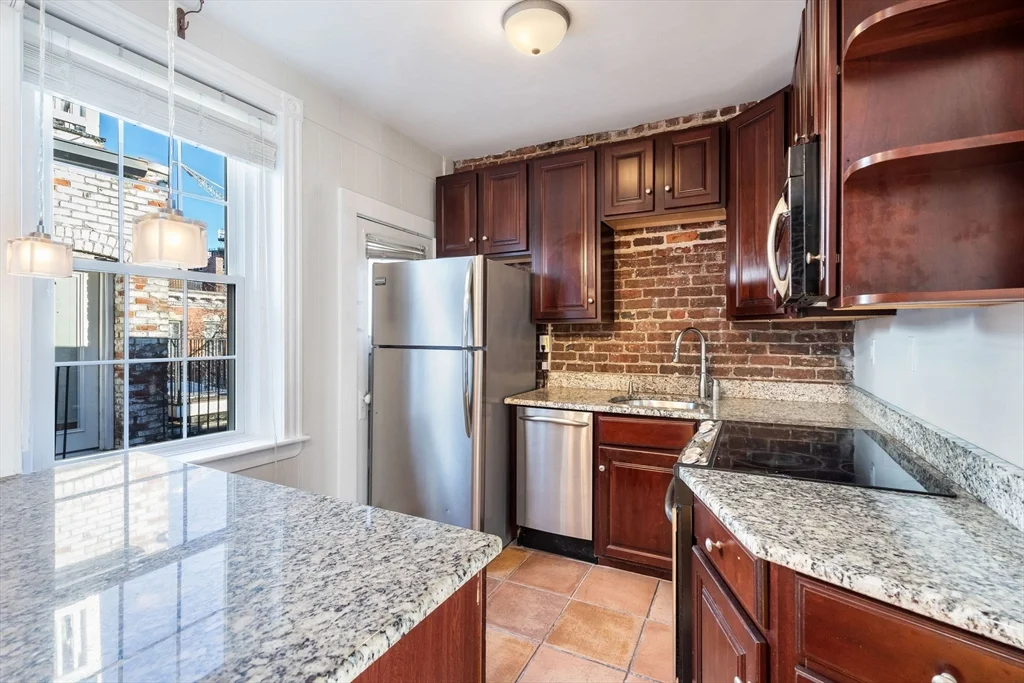 2 bed, 1 bath apartment for rent at 80 Revere Unit 10, Beacon Hill