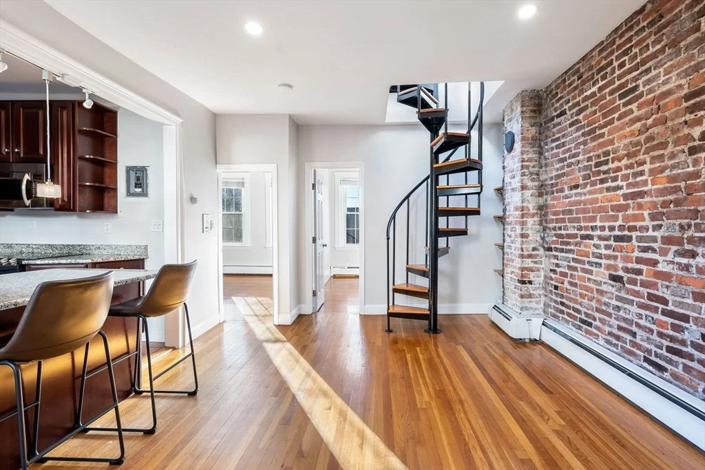 2 bed, 1 bath apartment for rent at 80 Revere Unit 10, Beacon Hill — photo 7 of 19