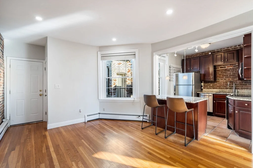 2 bed, 1 bath apartment for rent at 80 Revere Unit 10, Beacon Hill — photo 8 of 19