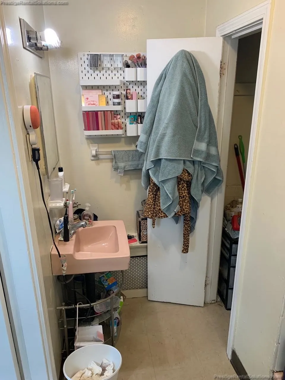 1 bed, 1 bath apartment for rent at 80 Robbins St Unit 2, South Side — photo 6 of 8