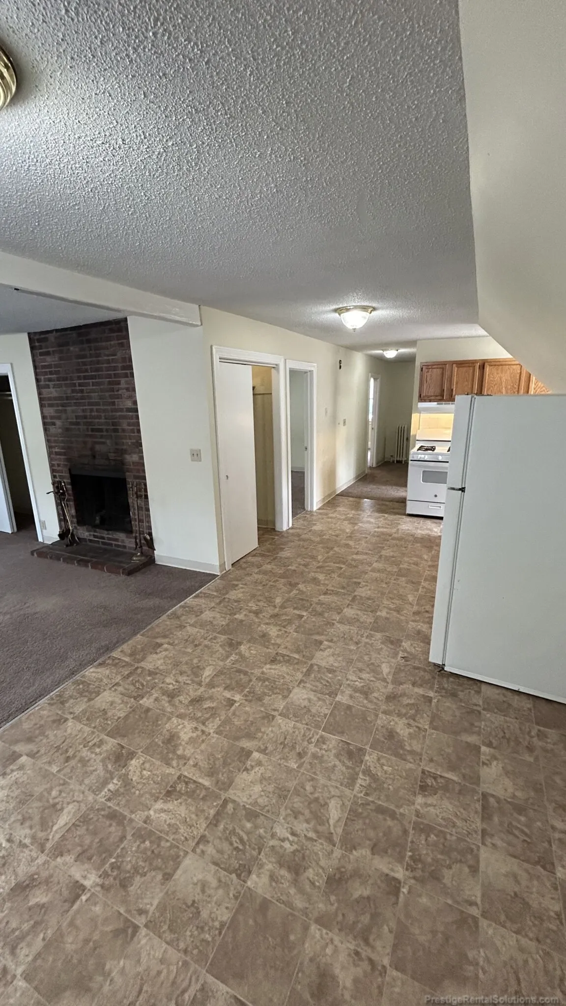 2 bed, 1 bath apartment for rent at 80 Robbins St Unit 5, South Side — photo 2 of 29